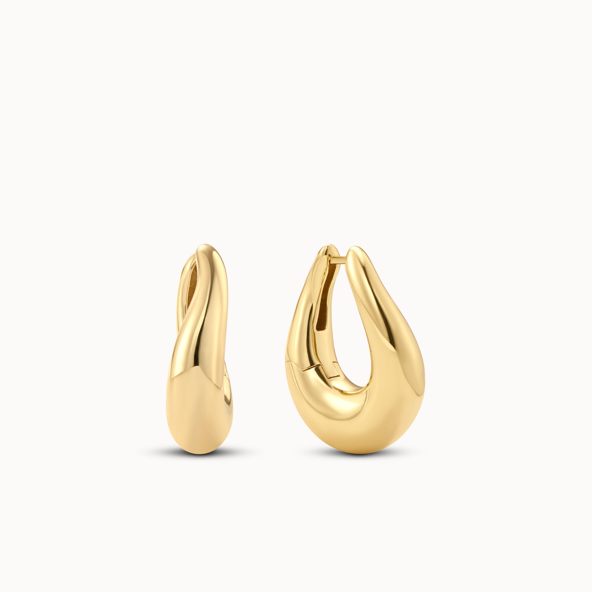 【HYERES LOR】22FW★ Remidi Ratan Wavey SV(Y) Earring HYERES LOR】22FW☆ Remidi Ratan Wavey SV(Y) Earring